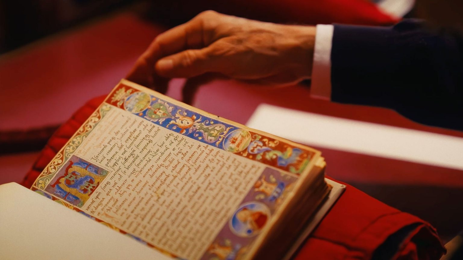enp-media-documentary-european-quran-project-manuscript-07